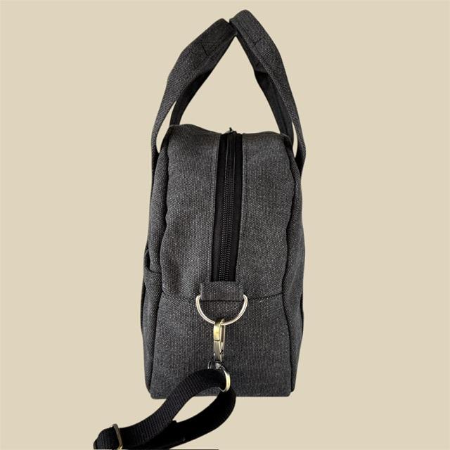 黒帆布の6連ハトメ2wayボストンショルダーバッグ | 7枚目