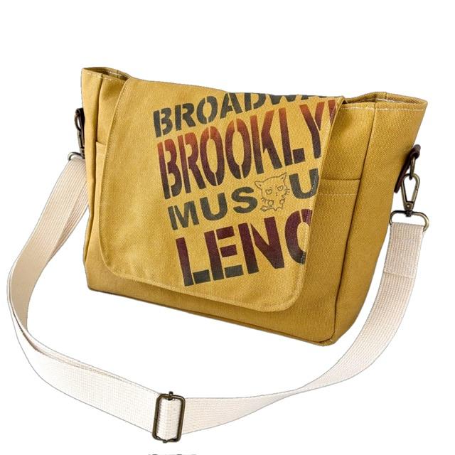 マスタード帆布の猫boxerデカロゴフラップショルダーバッグ | 2枚目