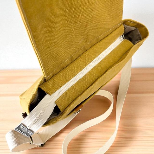 マスタード帆布の猫boxerデカロゴフラップショルダーバッグ | 8枚目