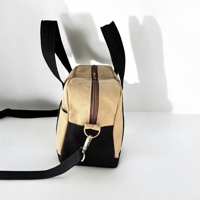 ココア＋黒帆布の横長スクエアボストンショルダーバッグ | 6枚目