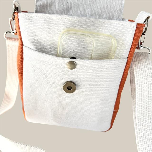 オレンジ＋生成り帆布のフラップポシェット | 4枚目