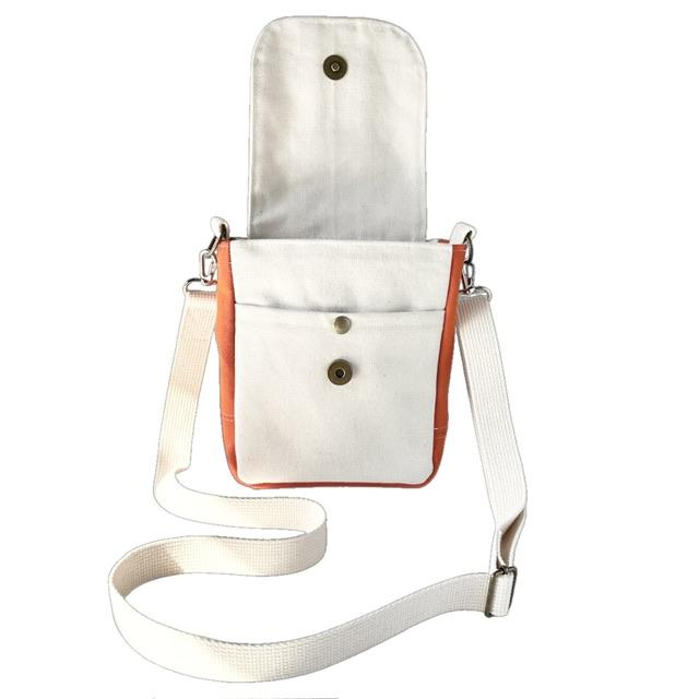 オレンジ＋生成り帆布のフラップポシェット | 5枚目